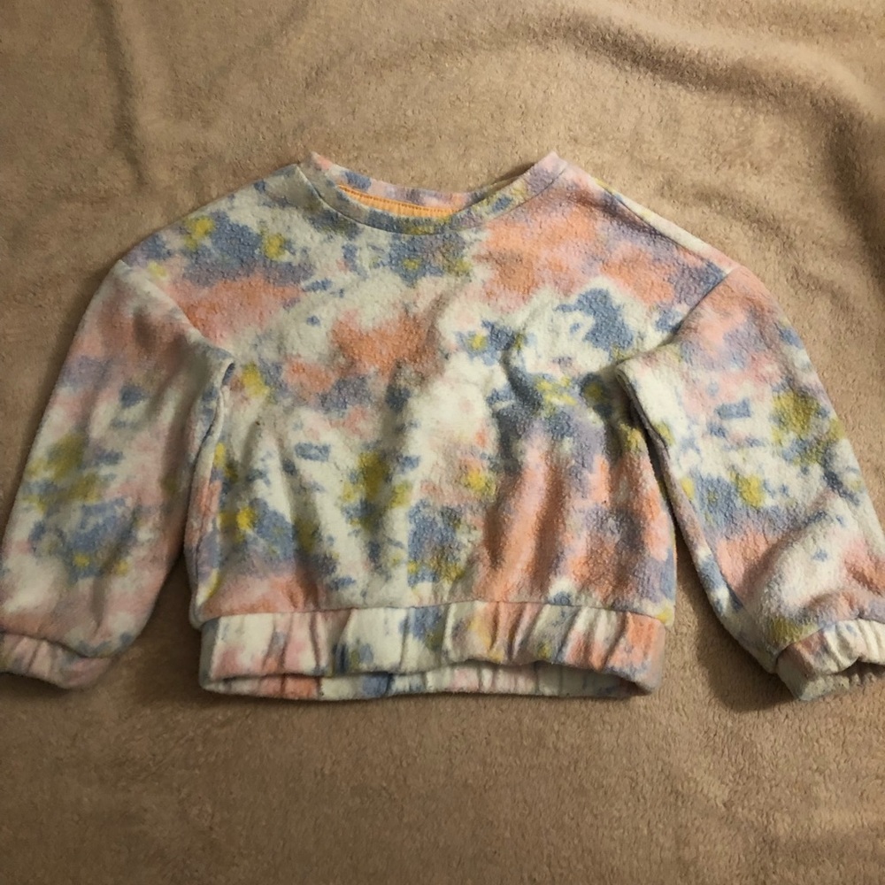 Cat & Jack 3T Tie-Dye Sweatshirt, smoke and pet free home, *like new*